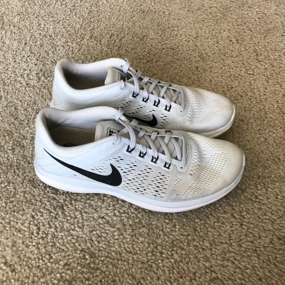 ❕WHITE NIKE❕